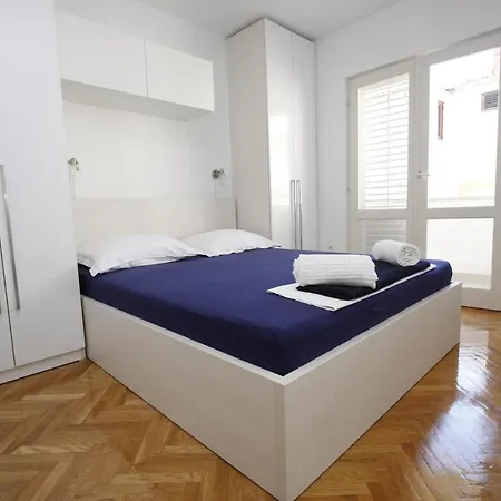 By The Sea - 15840 * Makarska