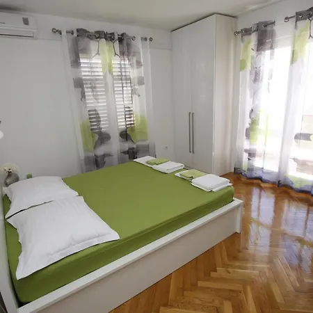 By The Sea - 15840 * Makarska