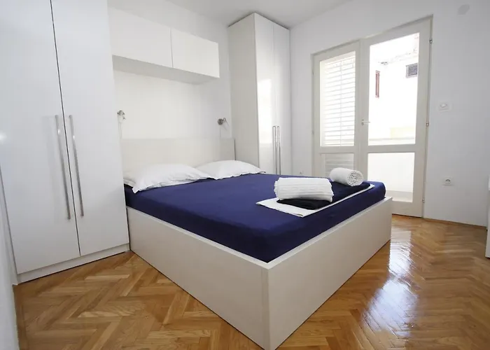 By The Sea - 15840 * Makarska